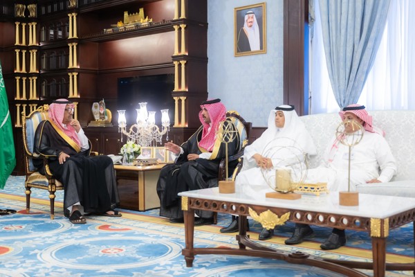 سمو أمير الباحة يستقبل مدير عام فرع صندوق التنمية الزراعية بالباحة