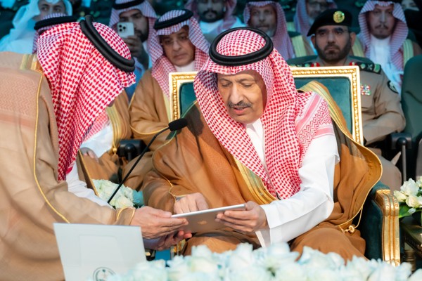 إطلاق مسمى "مسرح سمو الأمير الدكتور حسام بن سعود" على المسرح الرئيس بجامعة الباحة