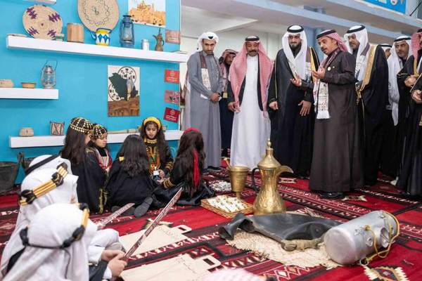 وكيل إمارة منطقة الباحة يشارك طلاب مدارس تعليم الباحة حفل ذكرى يوم التأسيس 2024