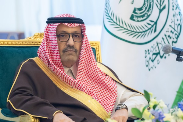 سمو أمير منطقة الباحة يلتقي الأهالي والمسؤولين بالمنطقة (1)