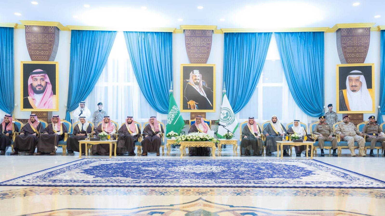 سمو أمير منطقة الباحة يلتقي الأهالي والمسؤولين بالمنطقة