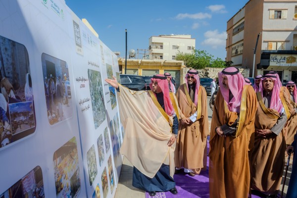سمو أمير منطقة الباحة يقف على مشروع تطوير سوق السبت بمحافظة بلجرشي