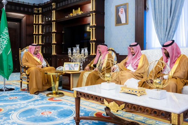 سمو أمير منطقة الباحة يستقبل رئيس وأعضاء فرع الجمعية السعودية لعلوم العمران