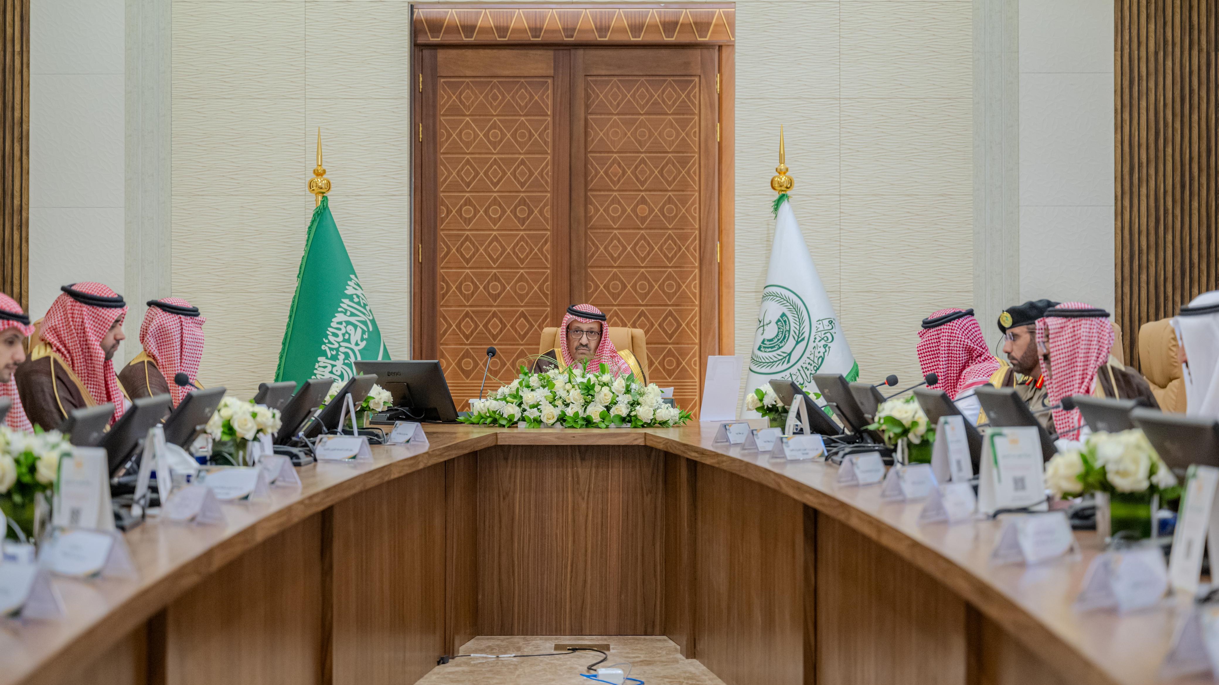 سمو أمير منطقة الباحة يرأس الاجتماع الثامن للجنة التنفيذية للإسكان التنموي بالمنطقة