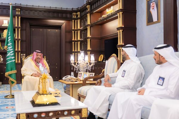 سمو أمير منطقة الباحة يستقبل مدير عام صحة الباحة والرئيس التنفيذي للتجمع الصحي بالمنطقة