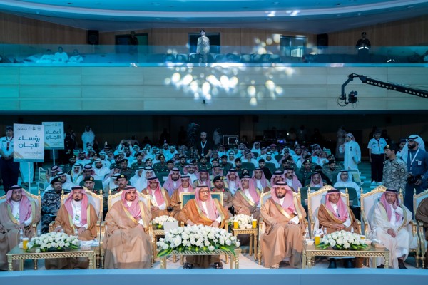 سمو الأمير حسام بن سعود يكرّم 29 فائزاً وفائزة بجائزة الباحة للإبداع والتميز ويؤكد سموه : "من الحق علينا أن نُكرم الإبداع ونُقدر التميز ونحتفي بكل نجاح، في مسيرة عملٍ طموحٍ واضح الرؤية"