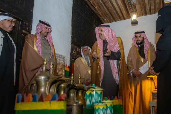 سمو أمير منطقة الباحة يزور نزل العايد التراثي بمحافظة بلجرشي