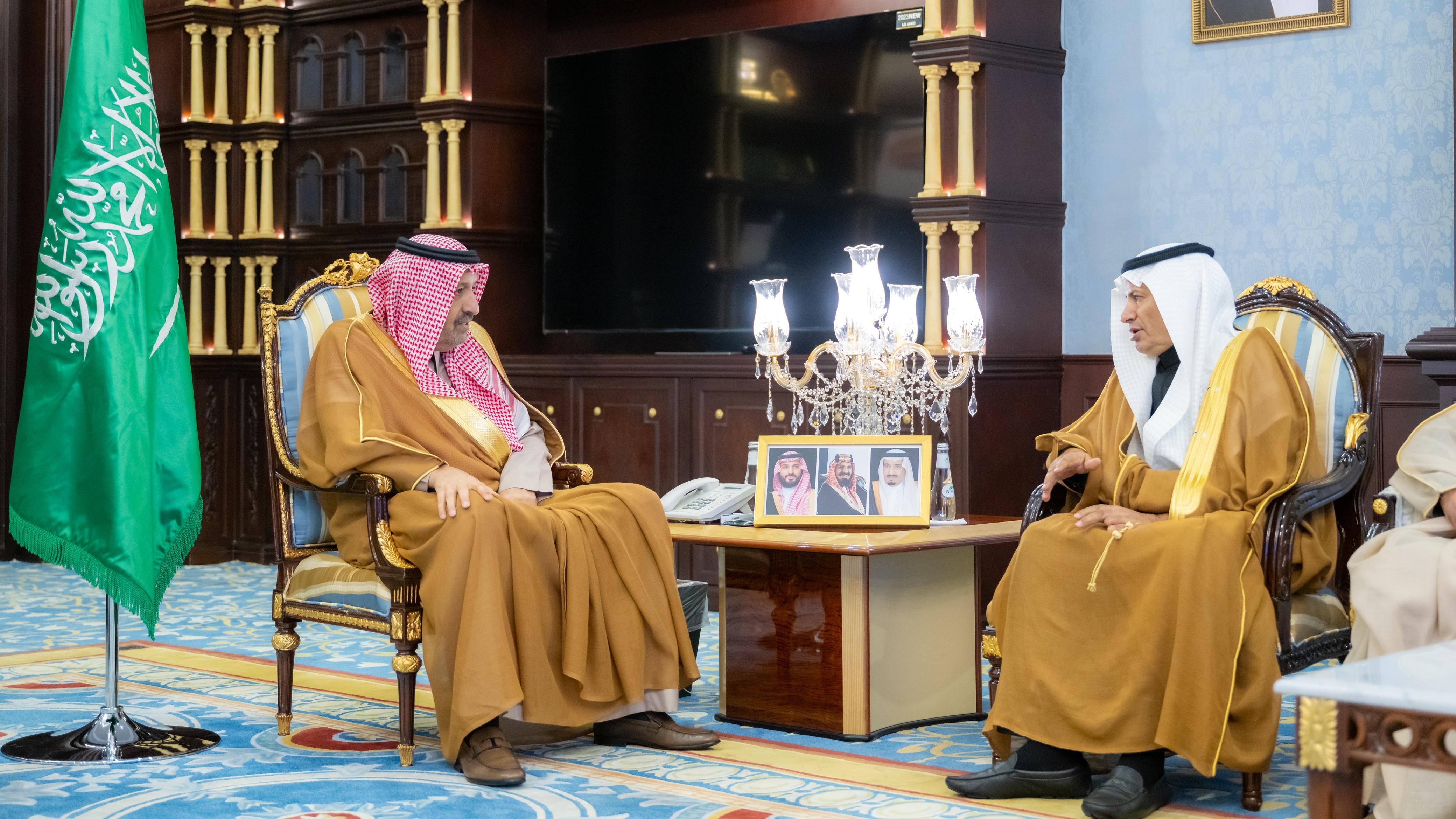 سمو أمير منطقة الباحة يلتقي برئيس اتحاد الغرف السعودية ويوجه بإقامة منتدى الباحة للاستثمار