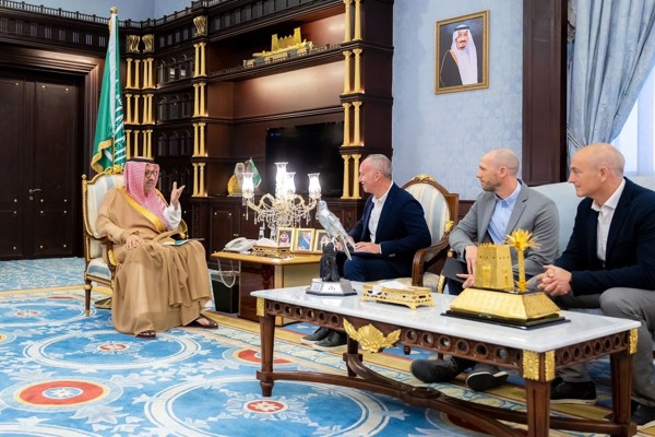 سمو أمير منطقة الباحة يستقبل الرئيس التنفيذي لمركز التدريب السعودي الأولمبي