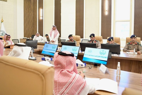 سمو أمير منطقة الباحة يرأس اجتماع اللجنة الرئيسية للدفاع المدني بالمنطقة