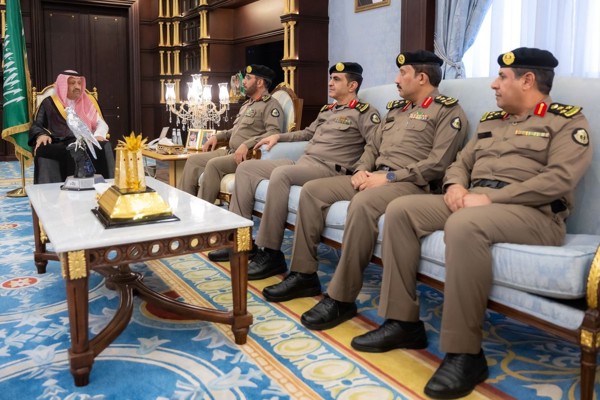 سمو أمير منطقة الباحة يستقبل مدير شرطة المنطقة وعدداً من القيادات الأمنية